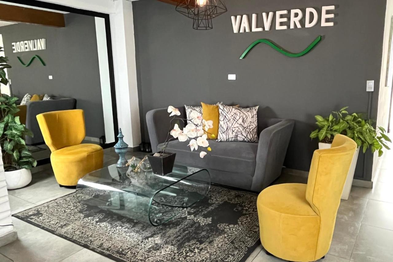 Hotel Boutique Valverde Santa Elena سان سلفادور المظهر الخارجي الصورة