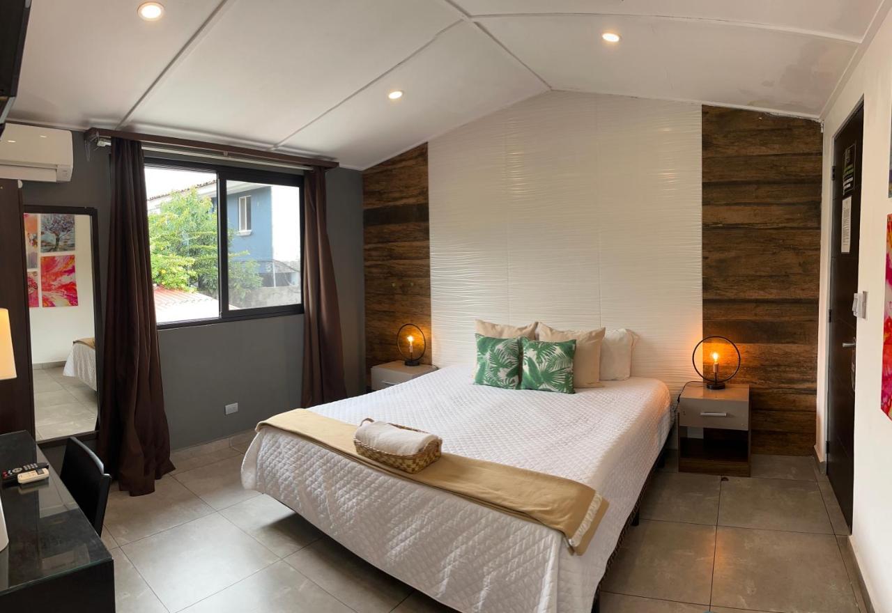 Hotel Boutique Valverde Santa Elena سان سلفادور المظهر الخارجي الصورة